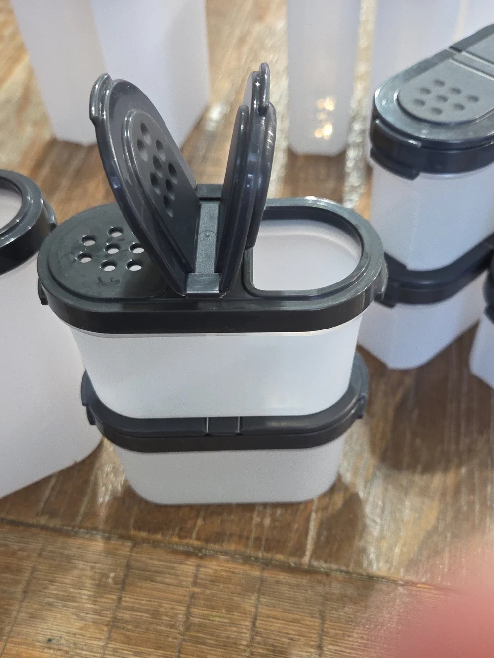 Tupperware Modular Mate Spice Shaker Set Stackable Home Storage & Organization